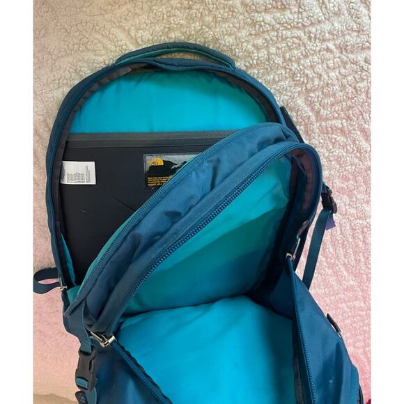 The North Face Surge Backpack Blue 30L FlexVent Laptop Hiking Travel Bag - Picture 7 of 10